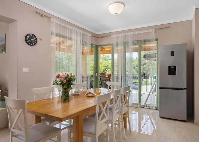 Mare & Monti Istra Villa *